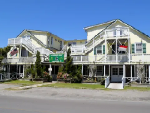 Blackbeard's Lodge Hotels in Ocracoke