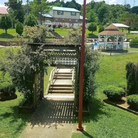 Baymont by Wyndham Cookeville