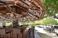 The Reef Resort - bar