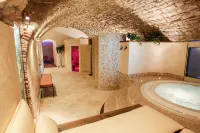 帕拉佐斯奎西亞酒店 - SPA
