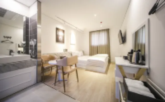 โรงแรมอินซอมเนีย