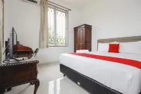 RedDoorz near UPH Karawaci 2 Hotel di PasarKemis