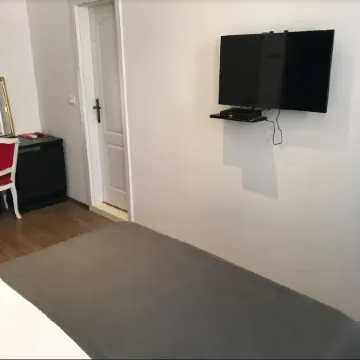 Pula Antic Rooms in Center