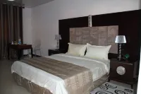 Hotel Ritz Lauca Отели в г. 
