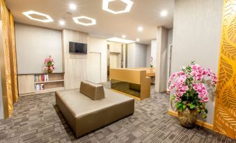 Leela Orchid Hotel