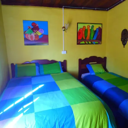 La Casa Amarilla