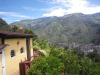 La Casa Amarilla - Mountain view