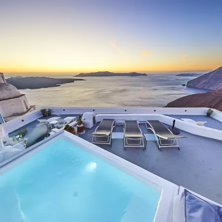 Trieris Villa & Suites