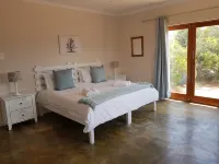 Zwartberg View Mountain Lodge فنادق في De Rust