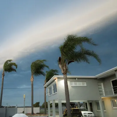 Quays Hotel Hotels in Batehaven