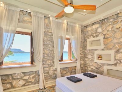 Villasonboard Rock Villa 3 Bed, 3 Bath, Jacuzzi, Seaside Ermioni