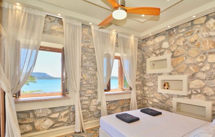 Villasonboard Rock Villa 3 Bed, 3 Bath, Jacuzzi, Seaside Ermioni