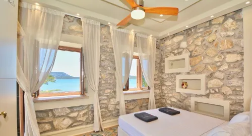 Villasonboard Rock Villa 3 Bed, 3 Bath, Jacuzzi, Seaside Ermioni