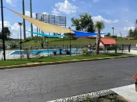 Country Hearth Inn & Suites Cartersville - Pools