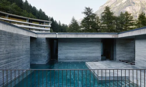 7132 Hotel Vals