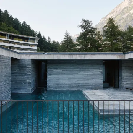 7132 Hotel Vals
