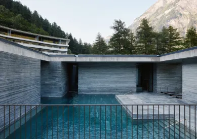 7132 Hotel Vals