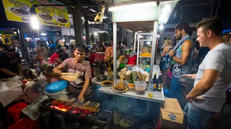 Holiday Inn Express Jakarta Wahid Hasyim Отели рядом со станцией Stasiun Pasar Senen