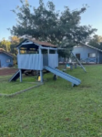 橫努埃伊緹山林小屋