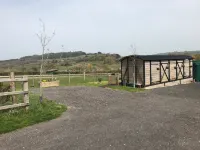 Greenacres Self Catering Railway Wagon-Glamping Hotels in Marshwood