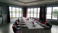 Hôtel Restaurant du Lac Hotels in Les Iffs
