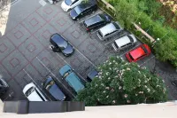 Hotel Indah Palace Solo - Parkplatz
