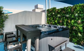 Reflections Holiday Apartments