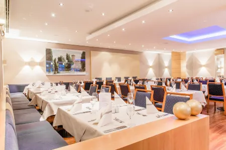 Hotel Fulda Mitte Отели в г. Кюнцелль