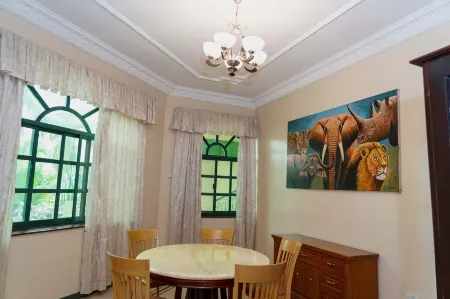 Luxury Residence with Ocean View in Masaki Отели рядом с достопримечательностью «Остров Мбудья»