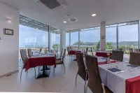 Hotel Lavender - Oleander Resort