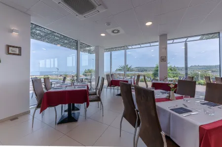 Hotel Lavender - Oleander Resort