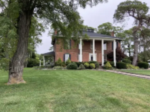 Emma's Bed and Breakfast Hotels in Springfield