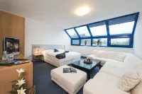 Felicity Garni Hotel - 3-Star