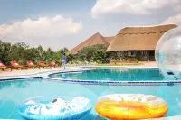 Emburara Farm Lodge - Pools