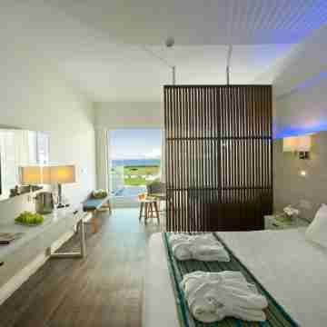 Pernera Beach Hotel Rooms