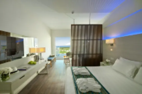 パーネラ ビーチ ホテル