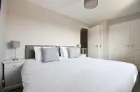The Huntington - Donnini Apartments Hotels near Parkdean Resorts Sundrum Castle Holiday Park, Ayrshire