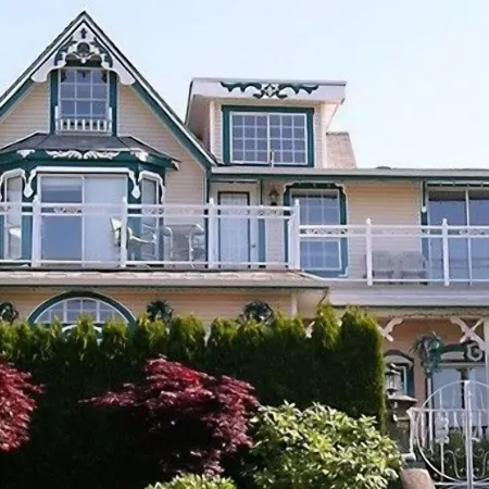 Ocean Breeze Executive Bed and Breakfast
