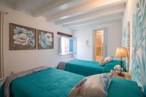 TD Casa Reina in the Historic Center with Terrace