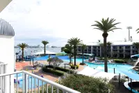 Sea World Resort - Beach
