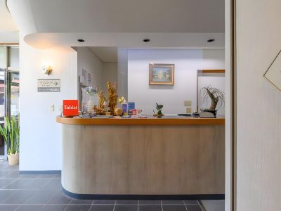 フロントデスク Tabist ステーションホテル磯部 伊勢志摩の写真