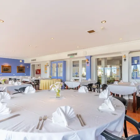 Hotel da Aldeia - Adults Only Отели рядом с достопримечательностью «Оура»