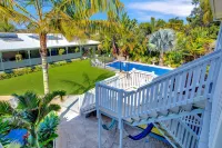 Coral Inn Boutique Resort - Pools
