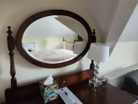 Anton Guest House Bed and Breakfast Hotel di Cound