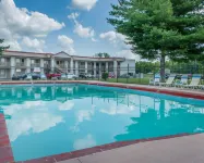 One Life Studios Hotels in Vanderburgh County
