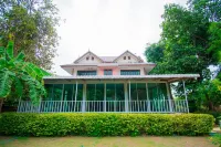 Sinatara Resort Hotels near Ruan Thai Sakorn
