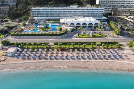 Oceanis Beach Hotel Отели рядом с достопримечательностью «Kremasti Beach»