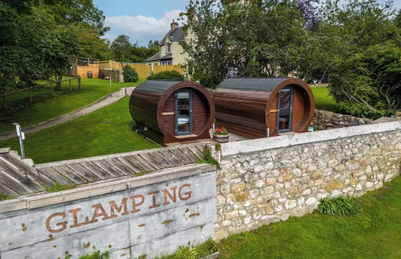 迪爾尼華麗露營酒店