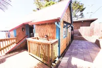 Spring Lily! Amazing View! Hot Tub! Serene house & WiFi in beautiful Bodega Bay