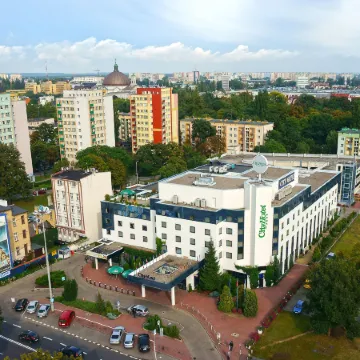 City Hotel Отели рядом с достопримечательностью «Старый рынок»